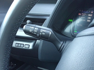 Image véhicule  Lexus UX (17)