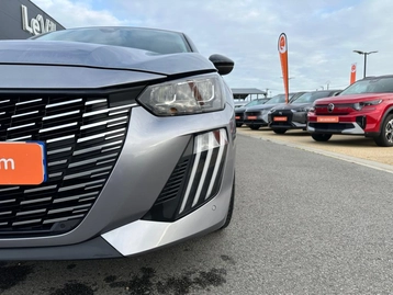 Image véhicule  Peugeot 208 (35)