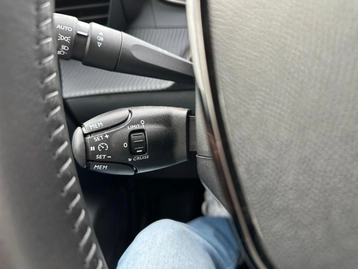 Image véhicule  Peugeot 208 (34)