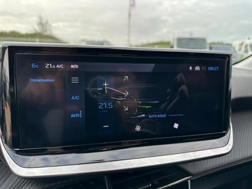 Image véhicule  Peugeot 208 (30)