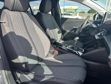 Image véhicule  Peugeot 208 (17)