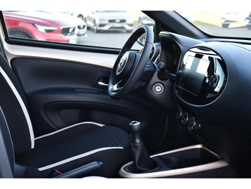 Image véhicule  Toyota AYGO (44)