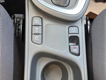 Image véhicule  Toyota YARIS CROSS (32)