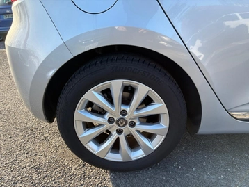 Image véhicule  Renault CLIO (8)