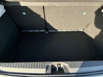 Image véhicule  Renault CLIO (40)