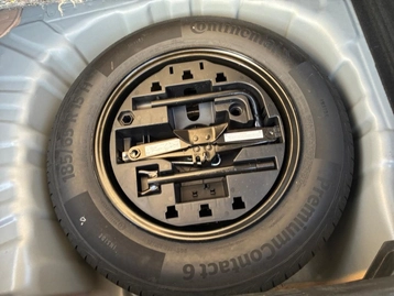 Image véhicule  Renault CLIO (41)