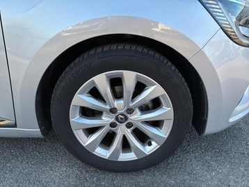 Image véhicule  Renault CLIO (9)