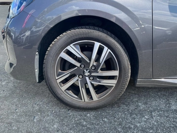 Image véhicule  Peugeot 208 (6)
