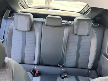 Image véhicule  Peugeot 208 (12)