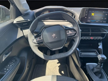Image véhicule  Peugeot 208 (16)