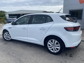 Image véhicule  Renault MEGANE IV (4)