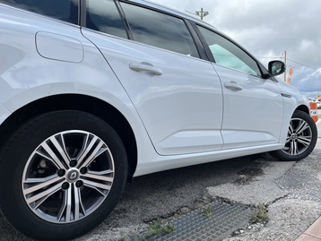 Image véhicule  Renault MEGANE IV ESTATE (3)