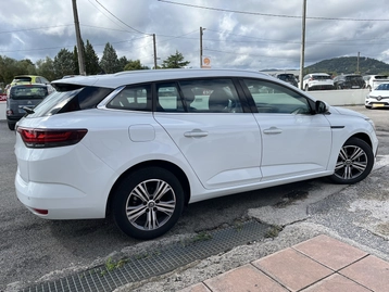 Image véhicule  Renault MEGANE IV ESTATE (2)