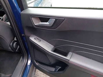 Image véhicule  Ford KUGA (7)