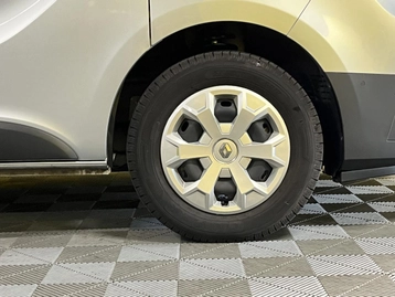 Image véhicule  Renault TRAFIC (15)