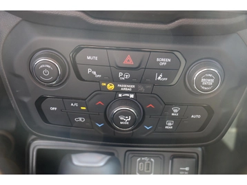 Image véhicule  Jeep RENEGADE (31)