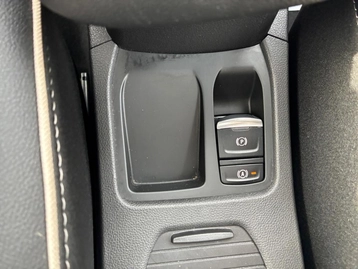 Image véhicule  Renault CLIO (36)