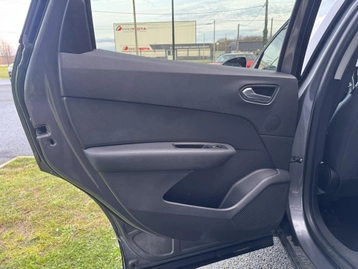 Image véhicule  Renault ARKANA (44)