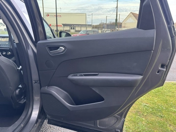 Image véhicule  Renault ARKANA (25)