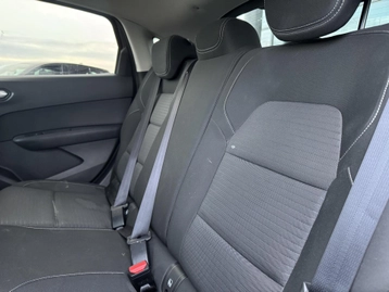 Image véhicule  Renault ARKANA (22)