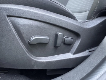 Image véhicule  Renault ARKANA (32)