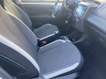 Image véhicule  Toyota AYGO (14)