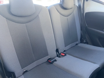 Image véhicule  Toyota AYGO (15)