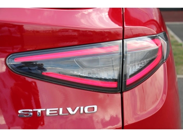 Image véhicule  Alfa Romeo STELVIO (7)