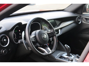 Image véhicule  Alfa Romeo STELVIO (17)