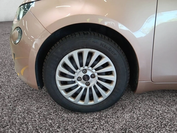 Image véhicule  Fiat 500e BERLINE MY22 SERIE 1 STEP 2 (7)