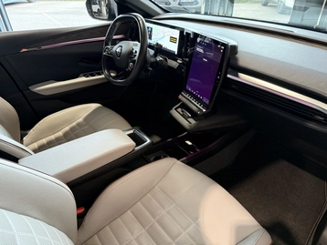 Image véhicule  Renault MEGANE V (6)