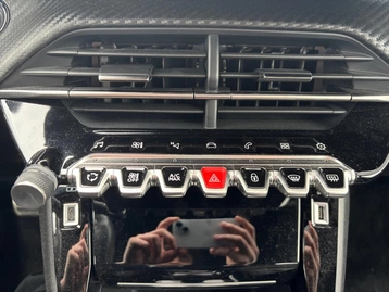Image véhicule  Peugeot 2008 (35)