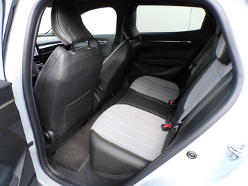 Image véhicule  Renault MEGANE E-TECH (10)