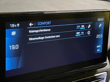 Image véhicule  Peugeot 3008 (16) Image véhicule  Peugeot 3008 (16)