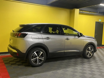 Image véhicule  Peugeot 3008 (18) Image véhicule  Peugeot 3008 (18)