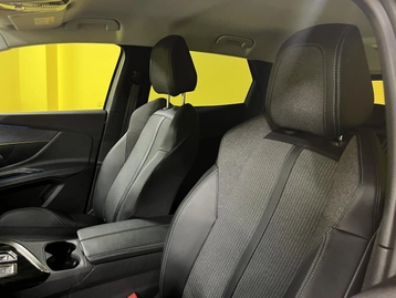 Image véhicule  Peugeot 3008 (32) Image véhicule  Peugeot 3008 (32)