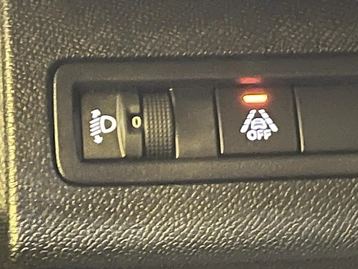 Image véhicule  Peugeot 3008 (28) Image véhicule  Peugeot 3008 (28)