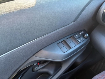 Image véhicule  Toyota YARIS CROSS (12)