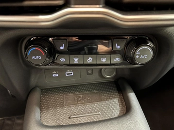 Image véhicule Nissan JUKE (15) Image véhicule Nissan JUKE (15)