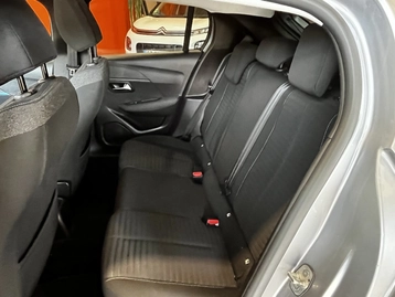 Image véhicule  Peugeot 208 (7)