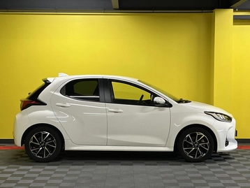 Image véhicule Toyota YARIS (6) Image véhicule Toyota YARIS (6)