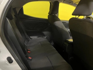 Image véhicule Toyota YARIS (3) Image véhicule Toyota YARIS (3)