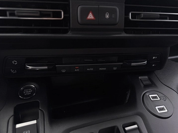 Image véhicule  Citroën BERLINGO (9)