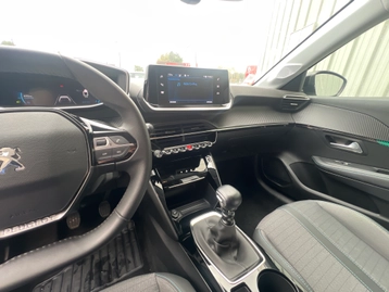 Image véhicule  Peugeot 208 (12)