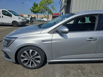 Image véhicule  Renault MEGANE IV ESTATE (1)
