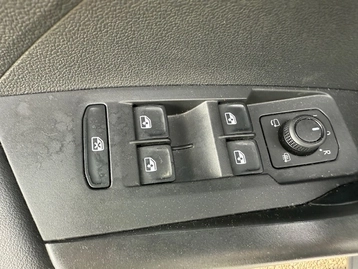 Image véhicule  Volkswagen T-CROSS (19)