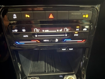 Image véhicule  Volkswagen T-CROSS (10)