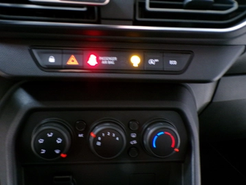 Image véhicule  Dacia SANDERO (12)
