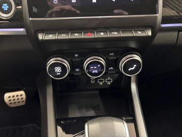 Image véhicule  Renault ARKANA (15)