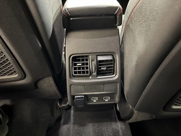 Image véhicule  Renault ARKANA (21)